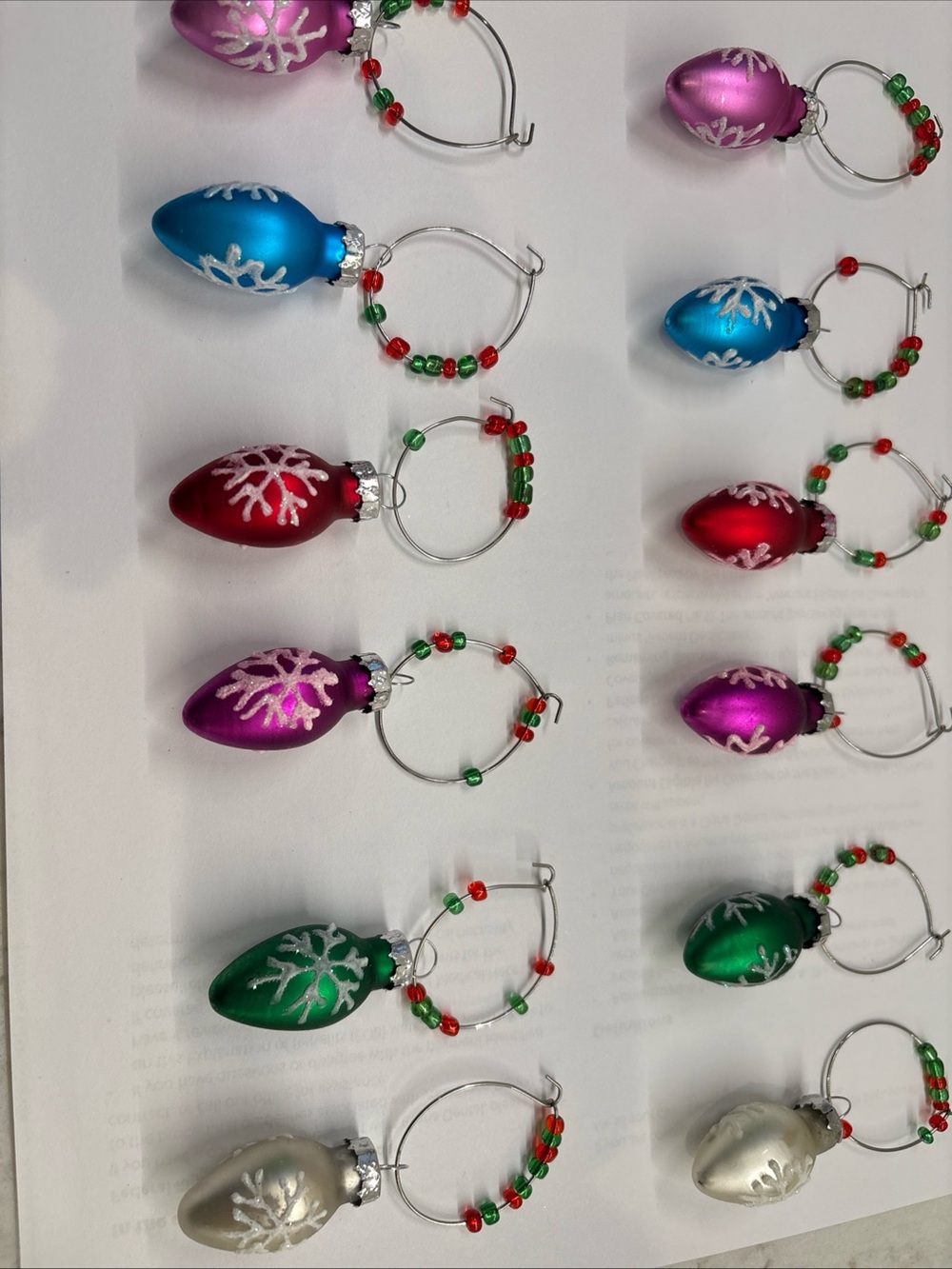 Festive Christmas Wine Glass Charms In Shape Of Vintage Christmas Light Bulbs 12